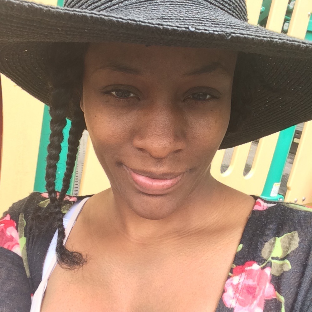 Meet your Posher, Vivian